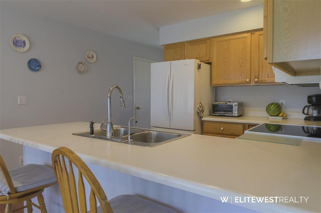 139 East 7th St — photo 7 of 71