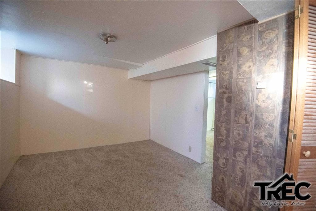 522 Avenue F — photo 18 of 25