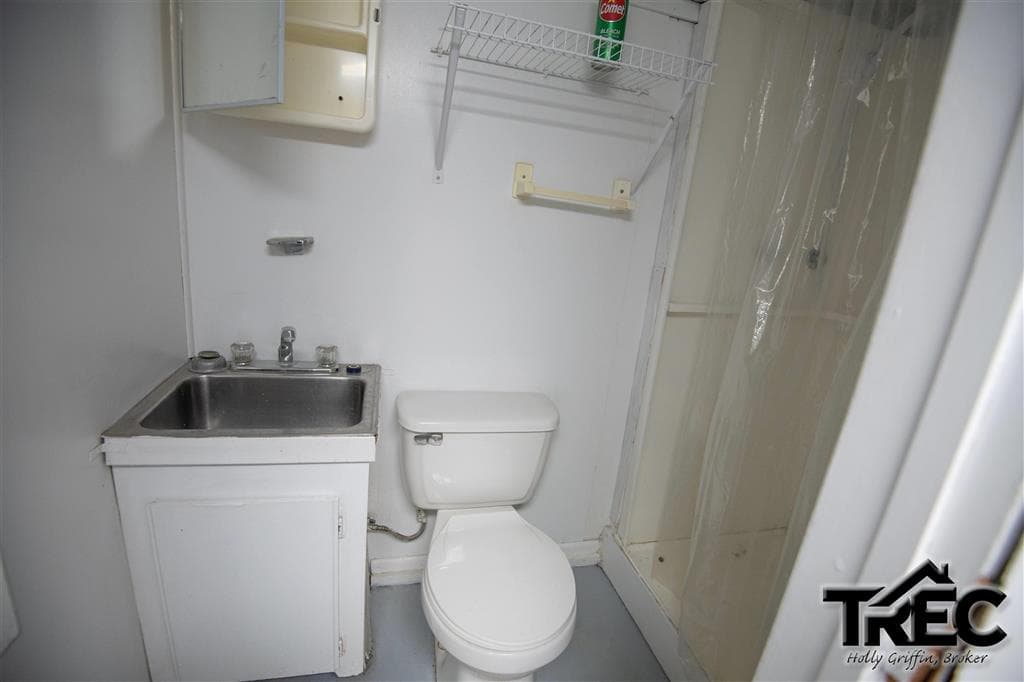 522 Avenue F — photo 19 of 25