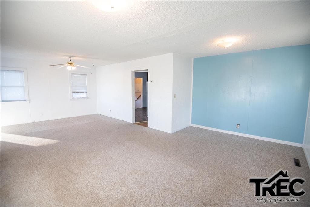 522 Avenue F — photo 4 of 25