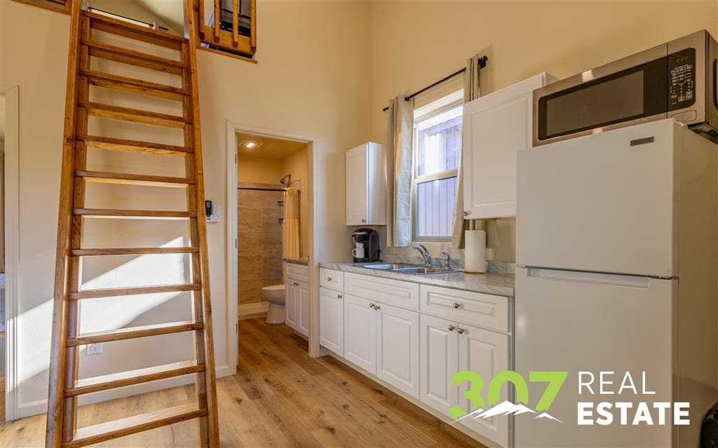 3256 North Fork Hwy — photo 9 of 44