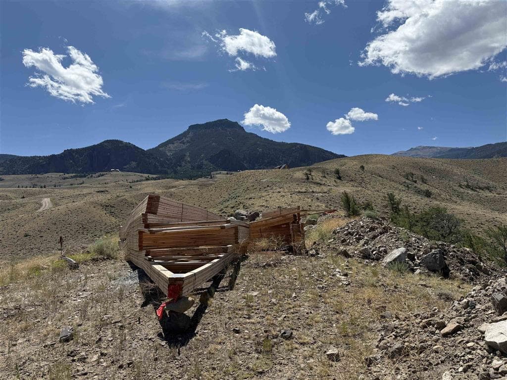 203 Hawk Dr — photo 4 of 14