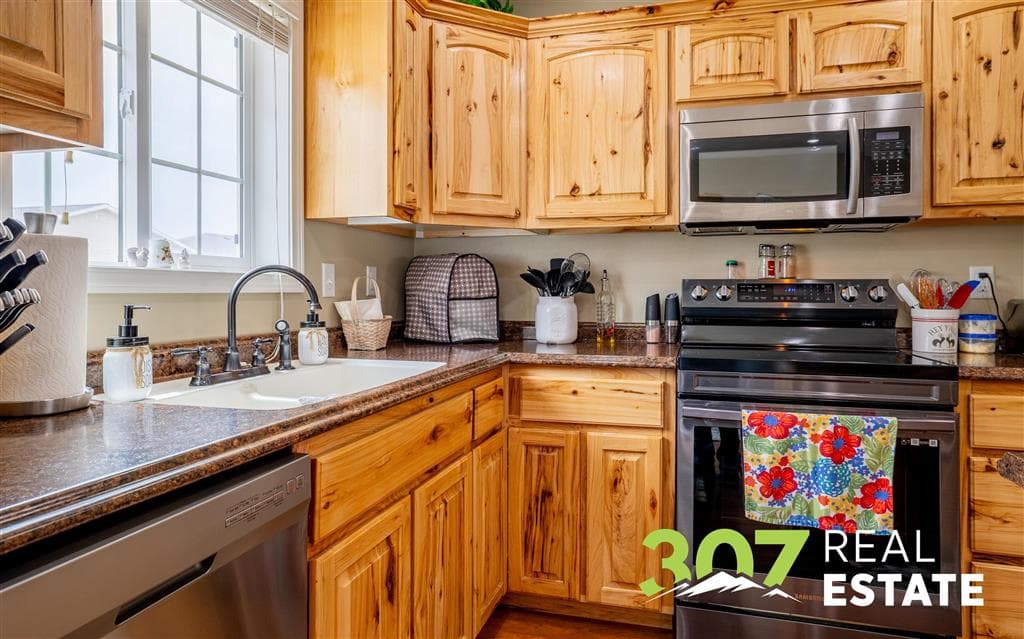 1142 E Madison St — photo 15 of 42