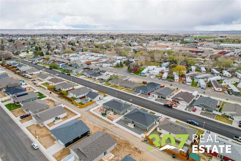 1142 E Madison St — photo 37 of 42