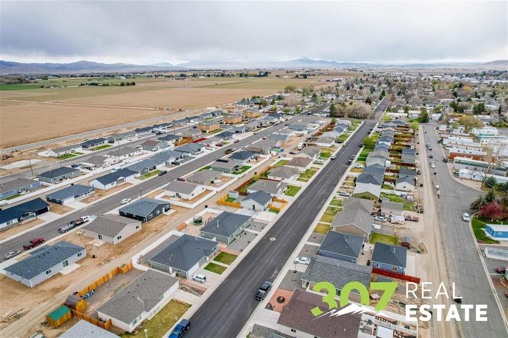 1142 E Madison St — photo 39 of 42