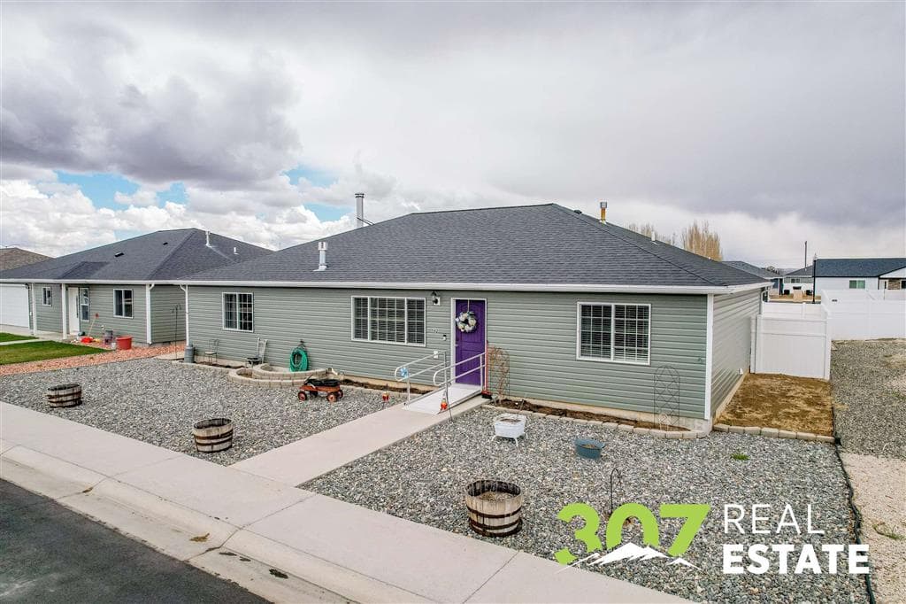 1142 E Madison St — photo 41 of 42