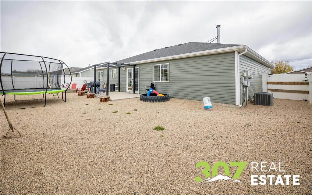 1142 E Madison St — photo 7 of 42