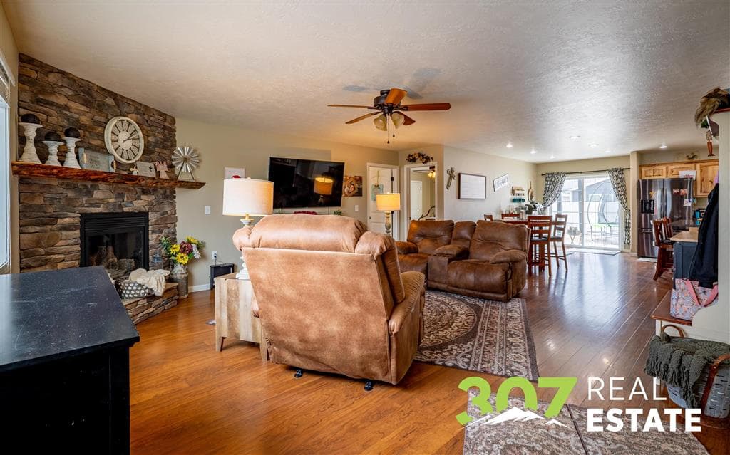 1142 E Madison St — photo 9 of 42