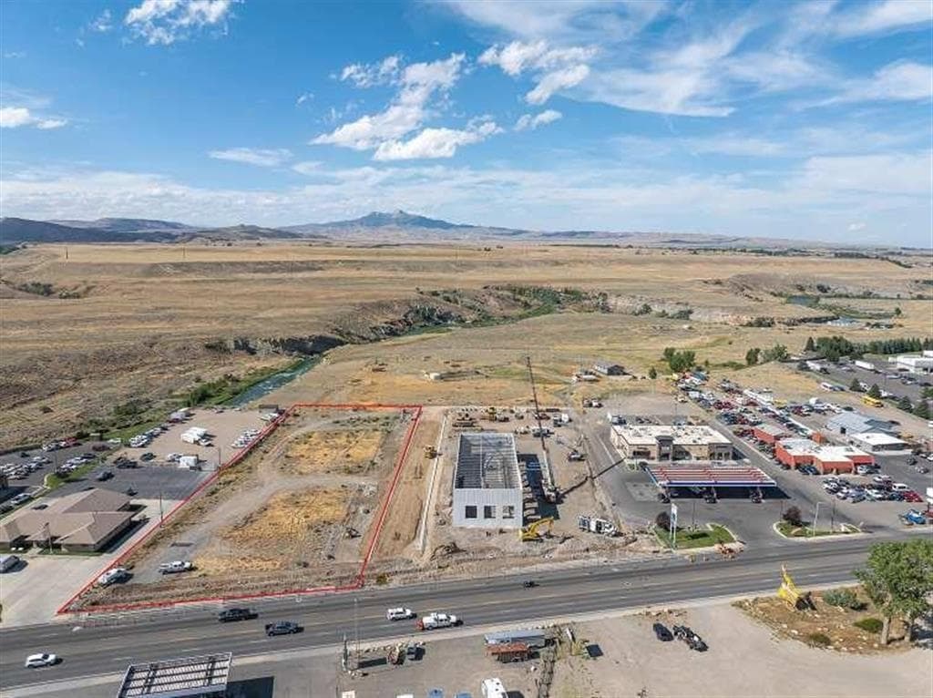 TBD Saturn Street — photo 2 of 5