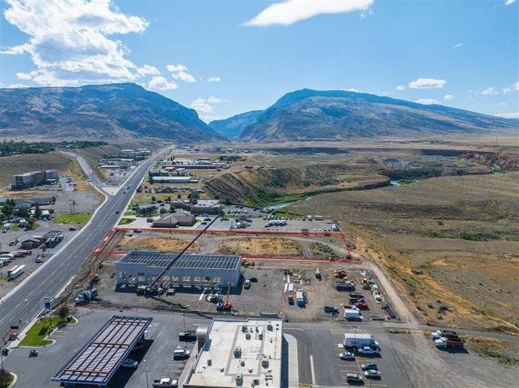 TBD Saturn Street — photo 4 of 5