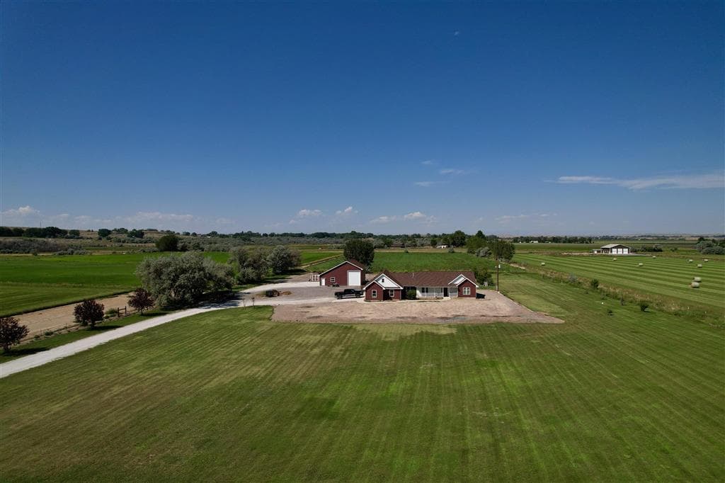 1328 Road 11 photo 1