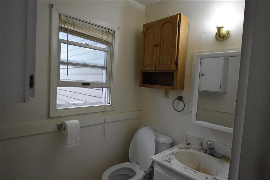 247 N Bernard St — photo 14 of 18