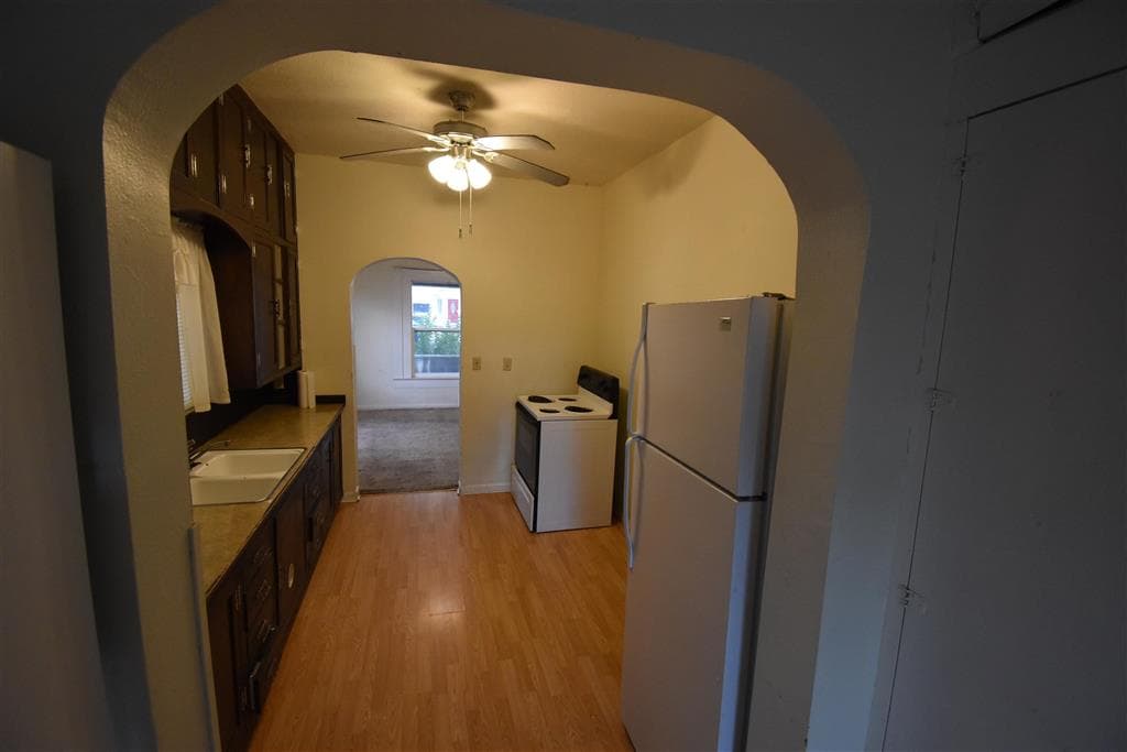 247 N Bernard St — photo 9 of 18