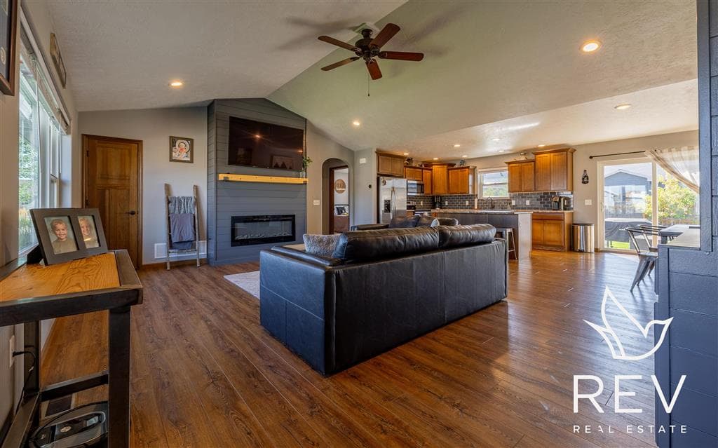 3108 Lame Deer Ave — photo 2 of 35