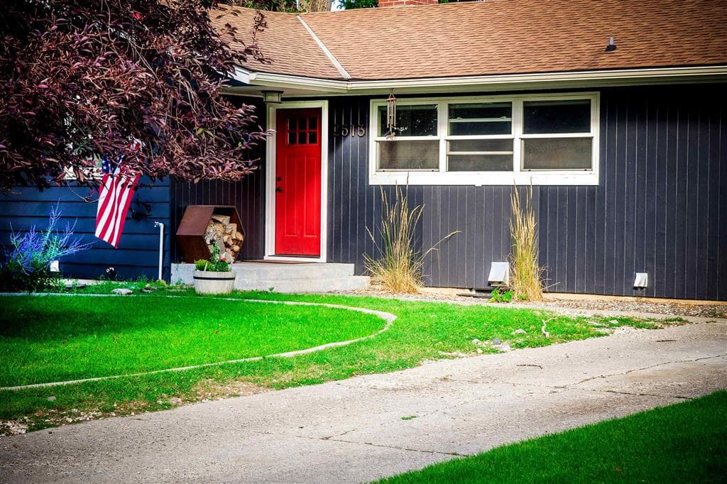 2513 Newton Ave photo 1