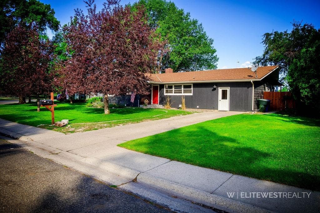 2513 Newton Ave — photo 2 of 74