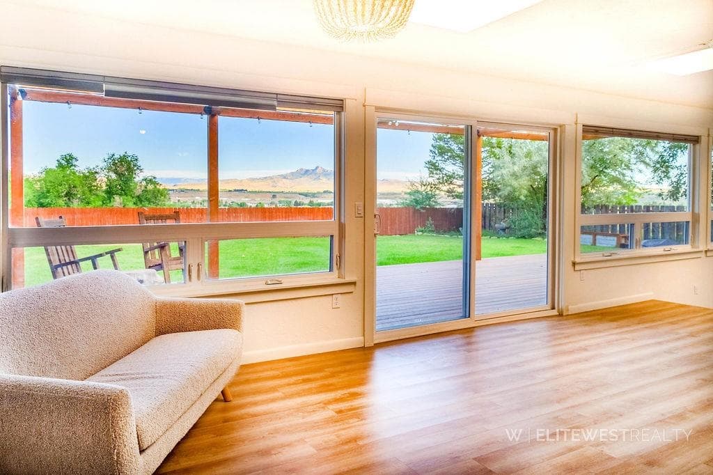 2513 Newton Ave — photo 24 of 74