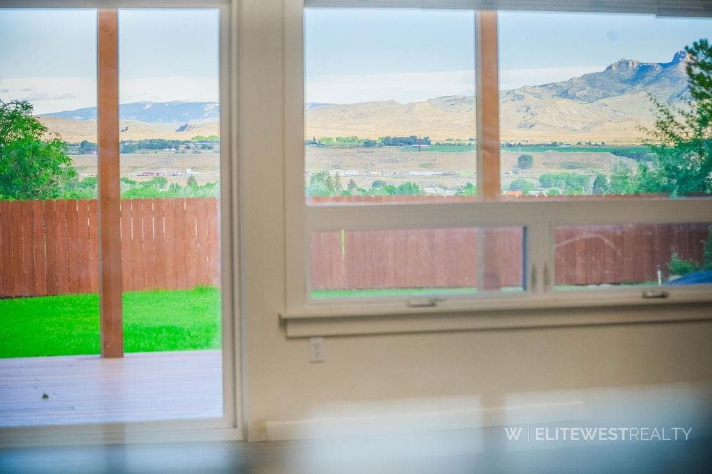 2513 Newton Ave — photo 26 of 74