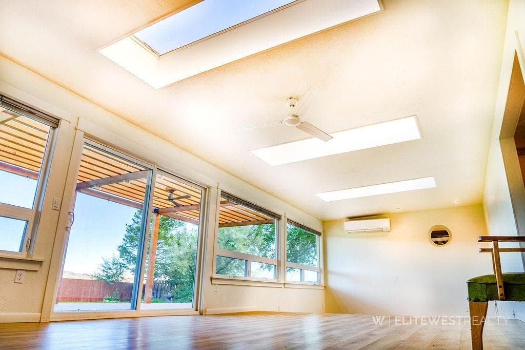 2513 Newton Ave — photo 27 of 74