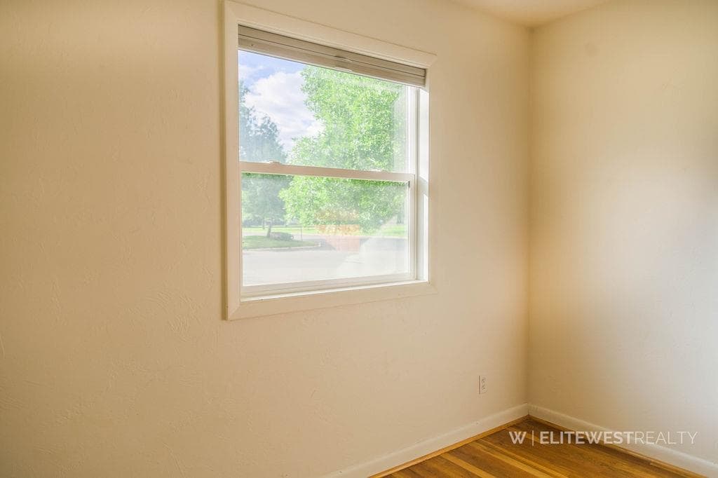 2513 Newton Ave — photo 29 of 74