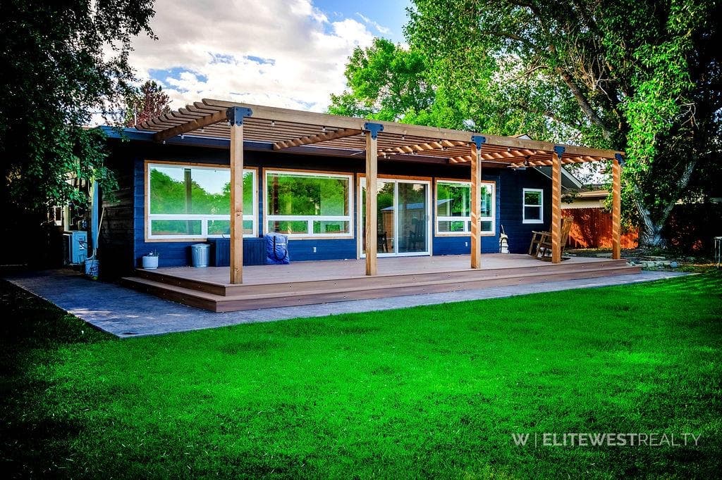 2513 Newton Ave — photo 4 of 74