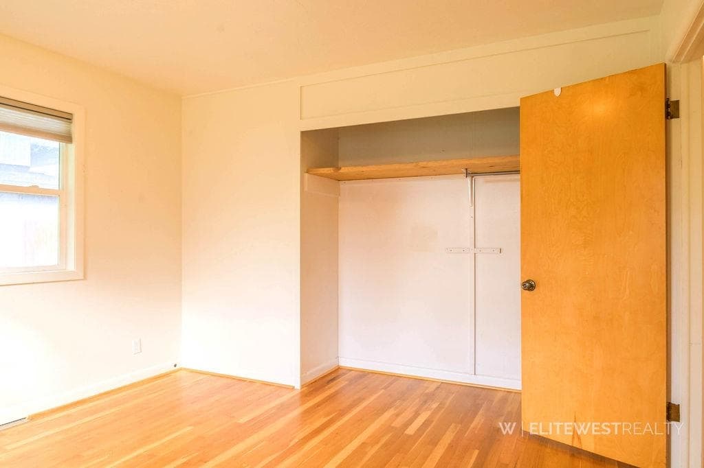 2513 Newton Ave — photo 31 of 74