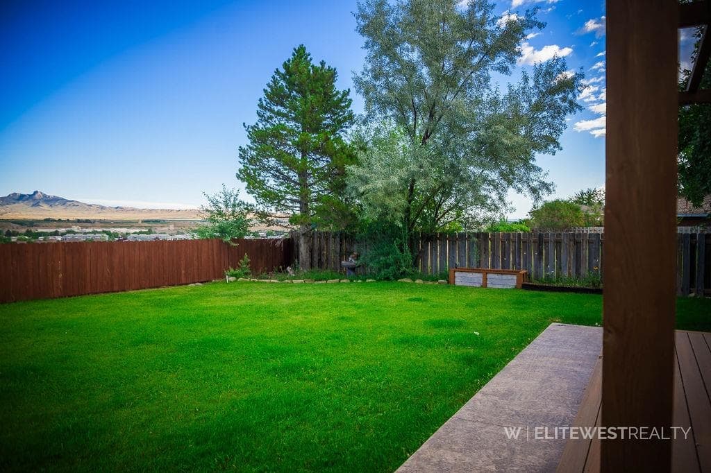 2513 Newton Ave — photo 5 of 74