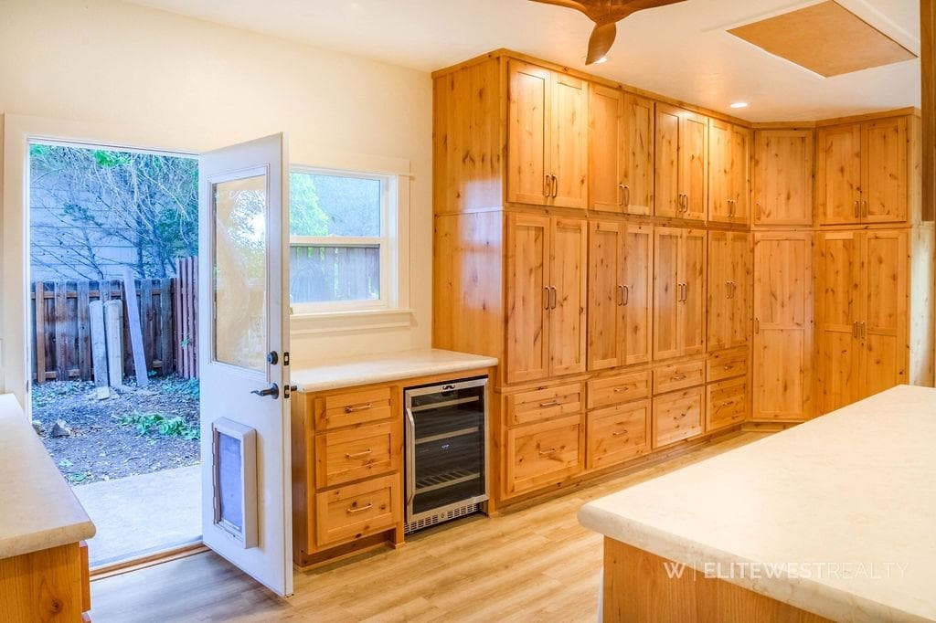 2513 Newton Ave — photo 44 of 74