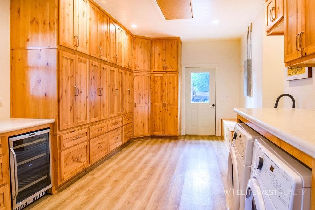 2513 Newton Ave — photo 45 of 74