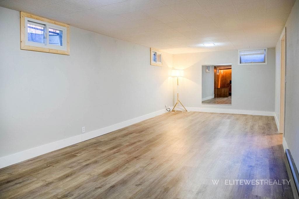 2513 Newton Ave — photo 54 of 74