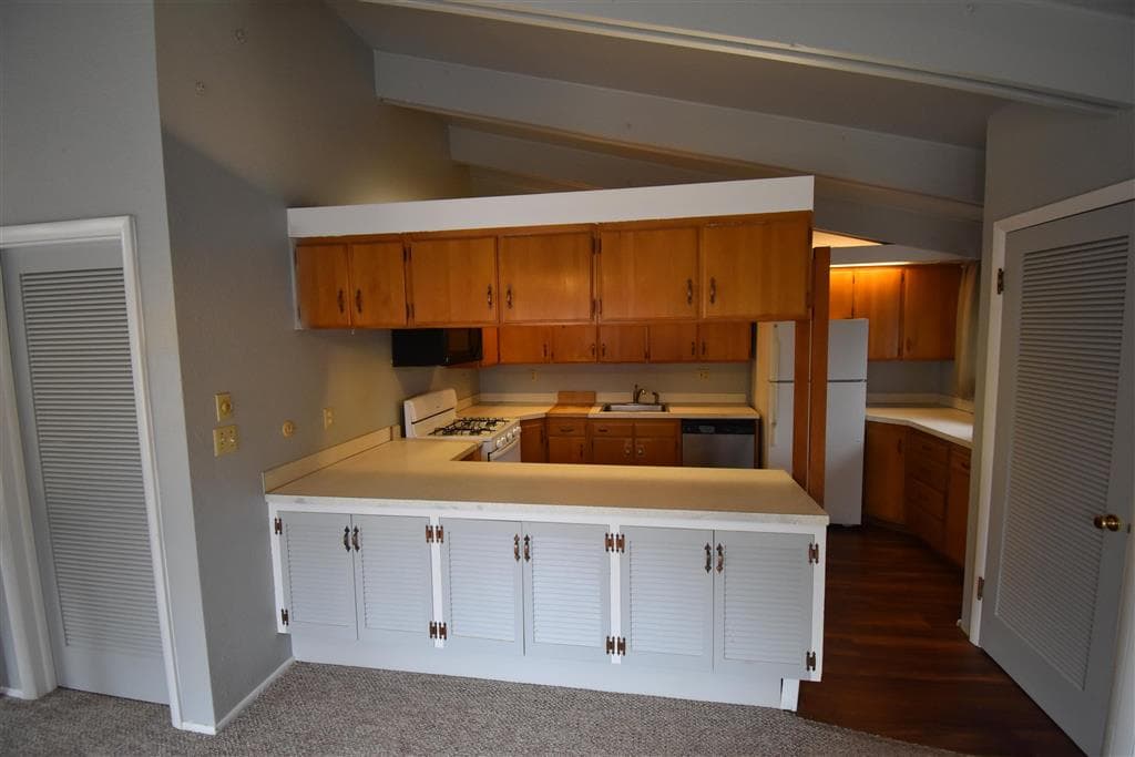 425 W 3rd — photo 10 of 30