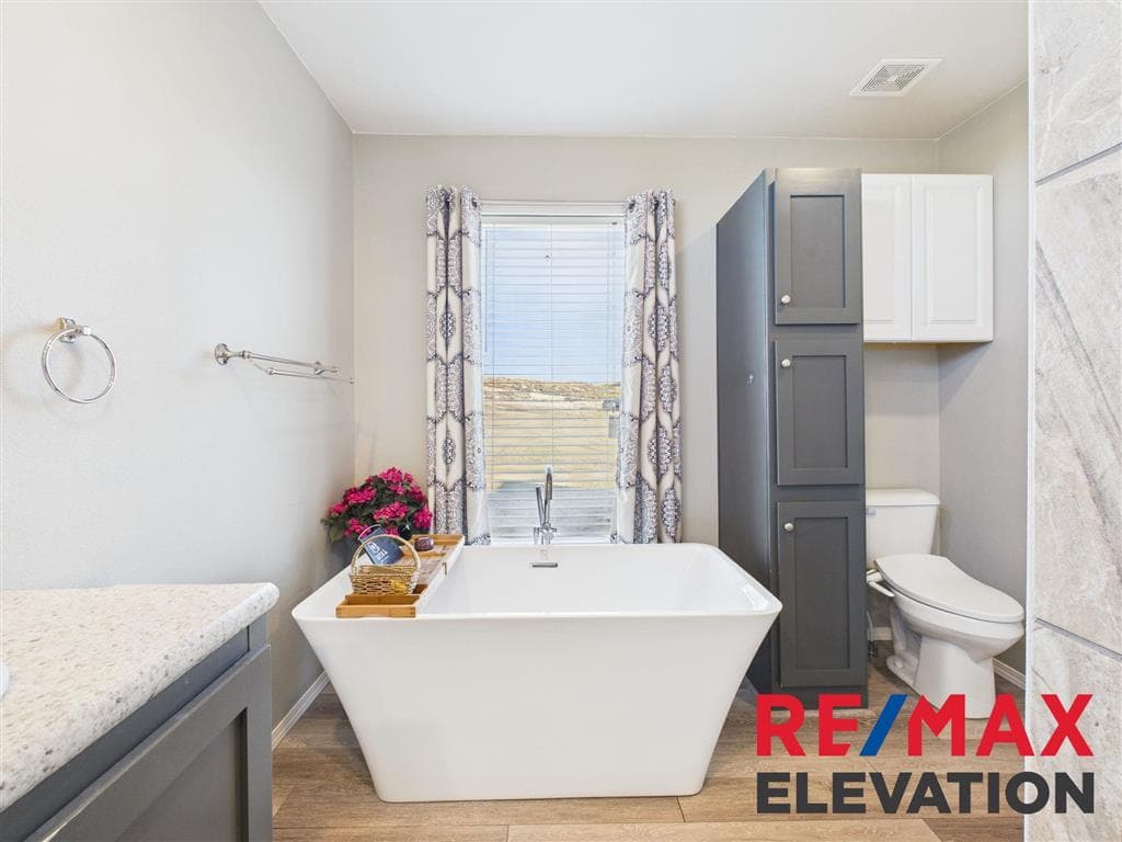 88 & 90 Richland Tr — photo 7 of 97