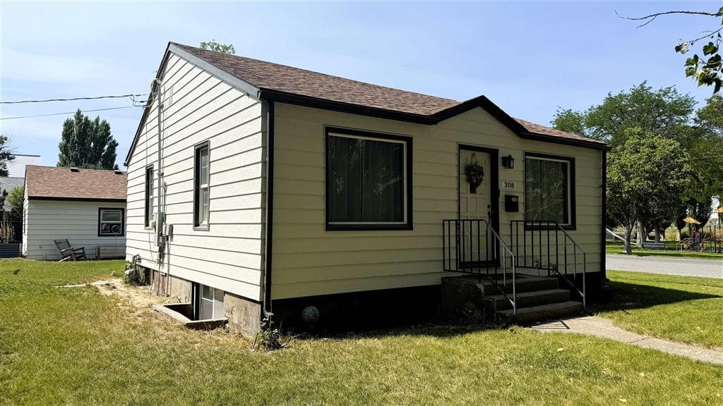 308 Hampshire — photo 3 of 29