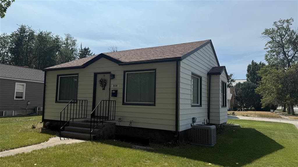 308 Hampshire — photo 4 of 29