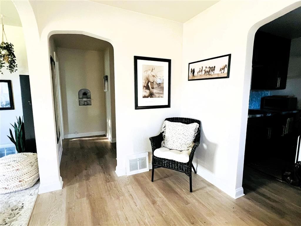 308 Hampshire — photo 10 of 29