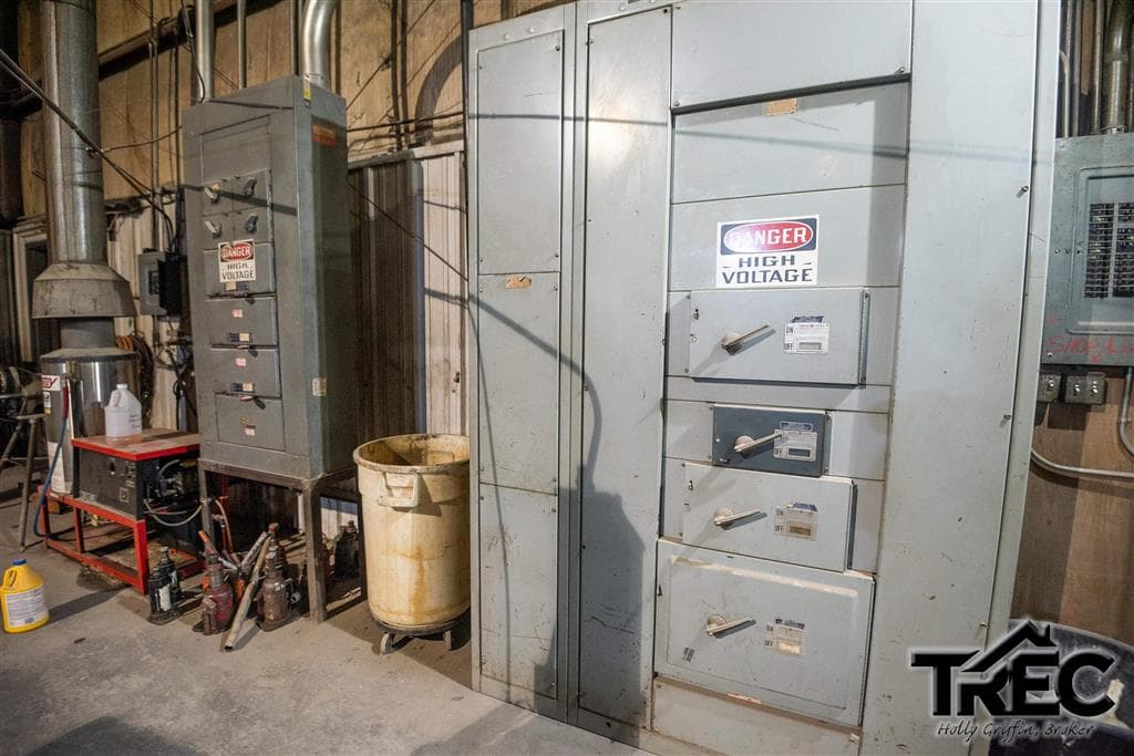 771 Lane 9 — photo 18 of 25