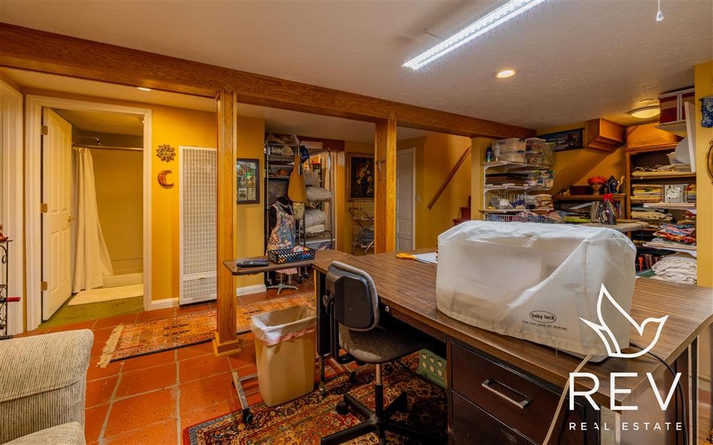 89 W Rocky Rd — photo 17 of 51