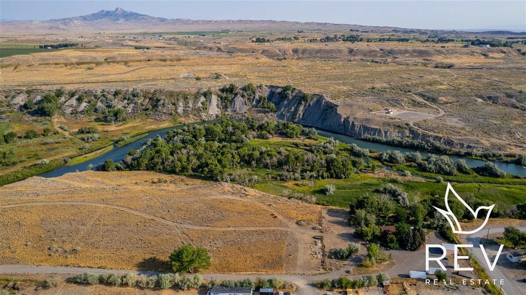 89 W Rocky Rd — photo 3 of 51