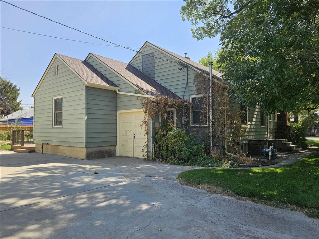 1301 Pulliam Ave — photo 3 of 26