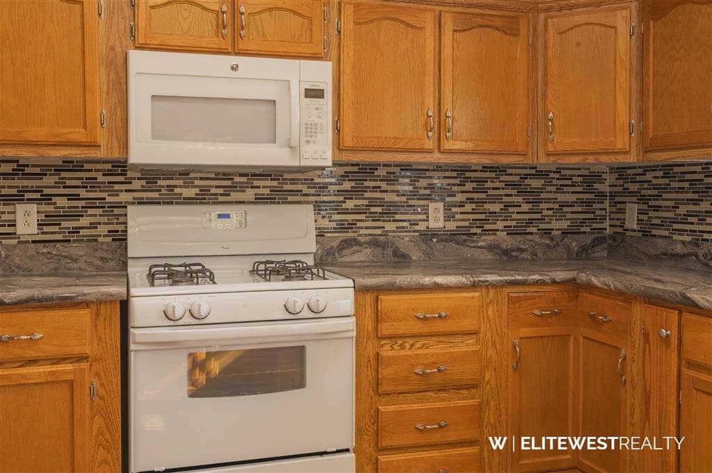 952 Road 6 — photo 11 of 72