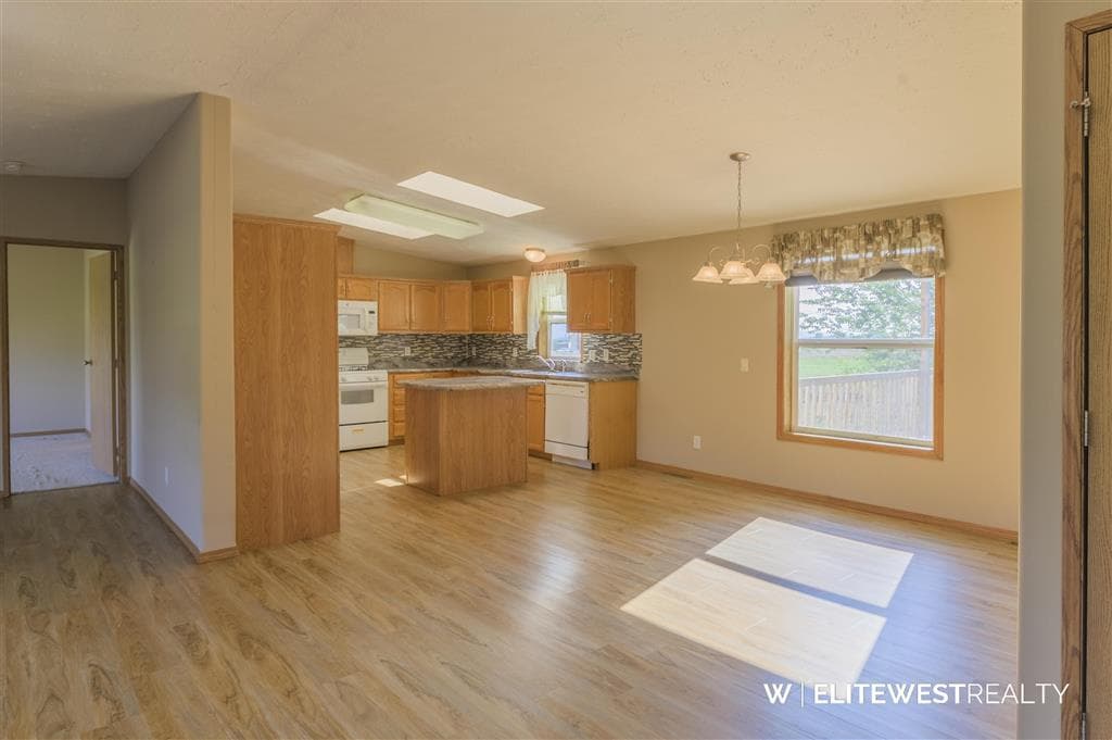 952 Road 6 — photo 4 of 72