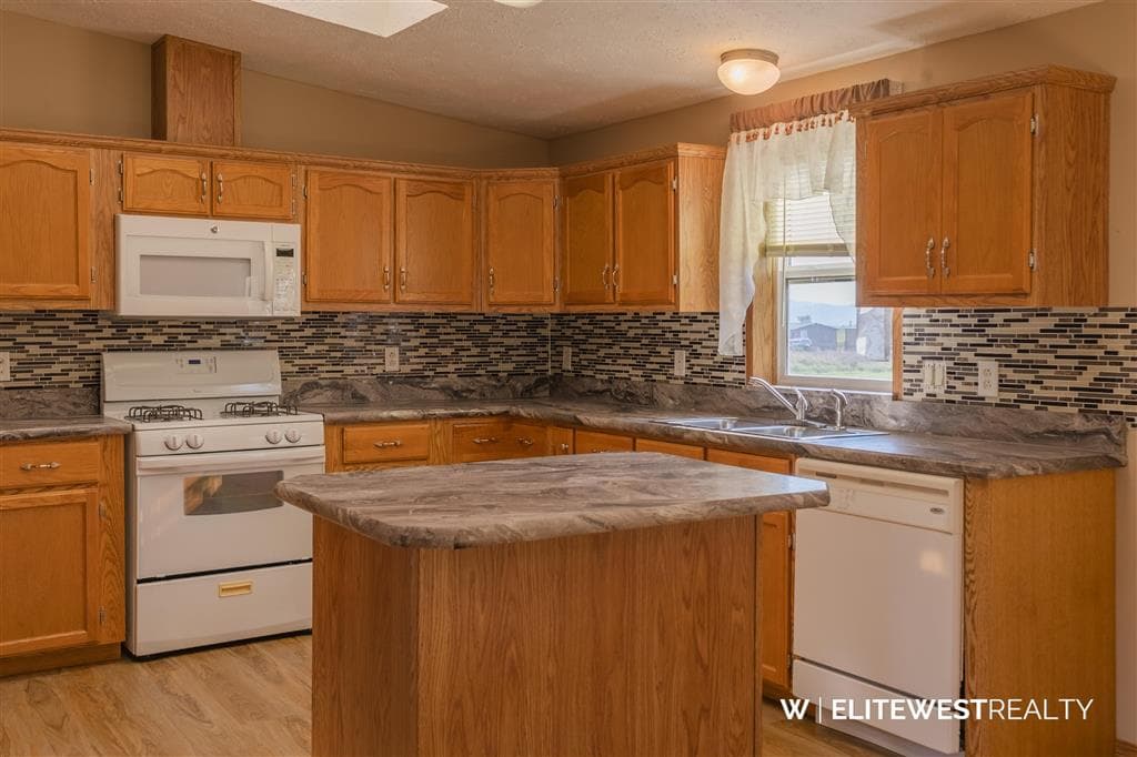 952 Road 6 — photo 5 of 72