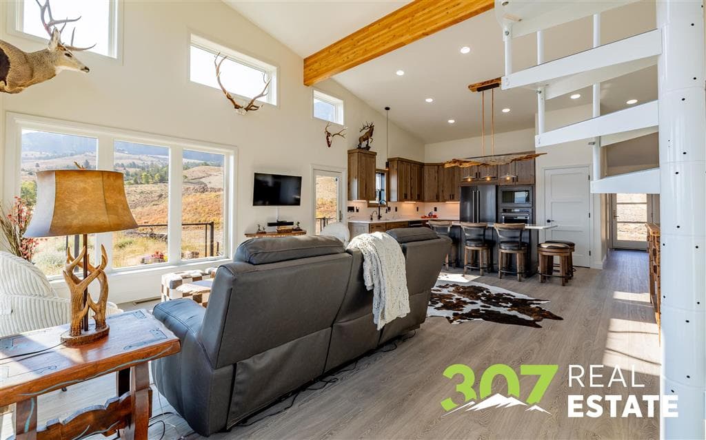 99 Irene Dr — photo 17 of 52