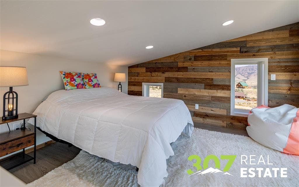 99 Irene Dr — photo 18 of 52