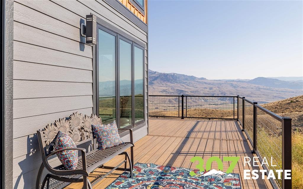 99 Irene Dr — photo 3 of 52