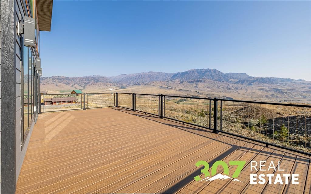 99 Irene Dr — photo 4 of 52