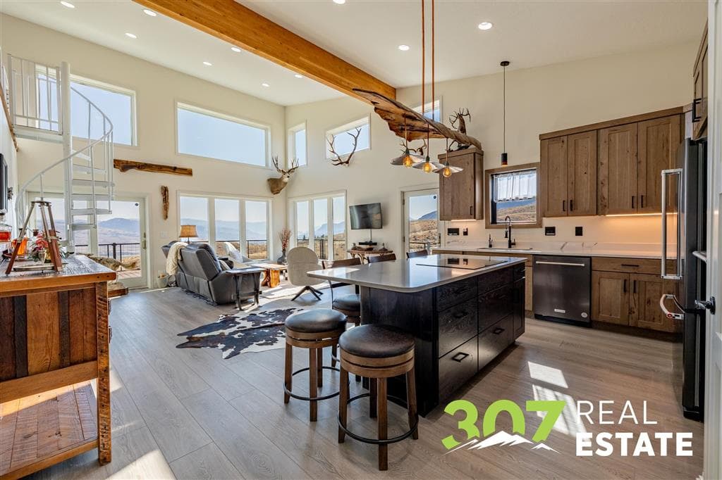 99 Irene Dr — photo 6 of 52