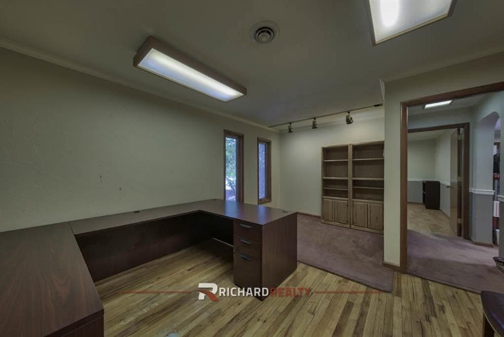 1015 Robertson Ave — photo 14 of 25