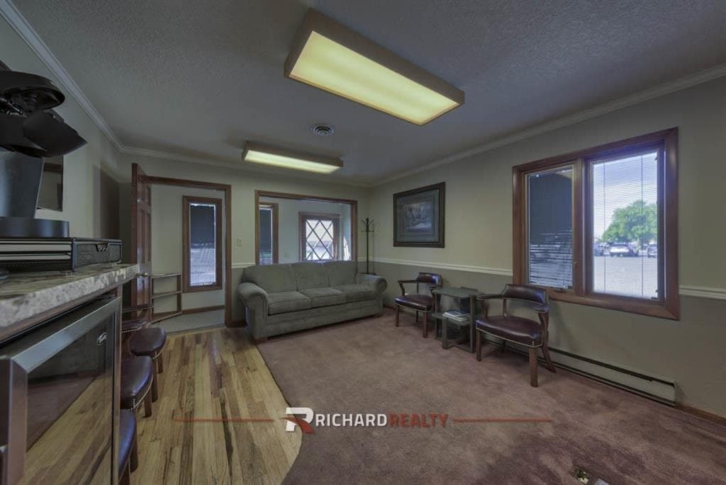 1015 Robertson Ave — photo 8 of 25