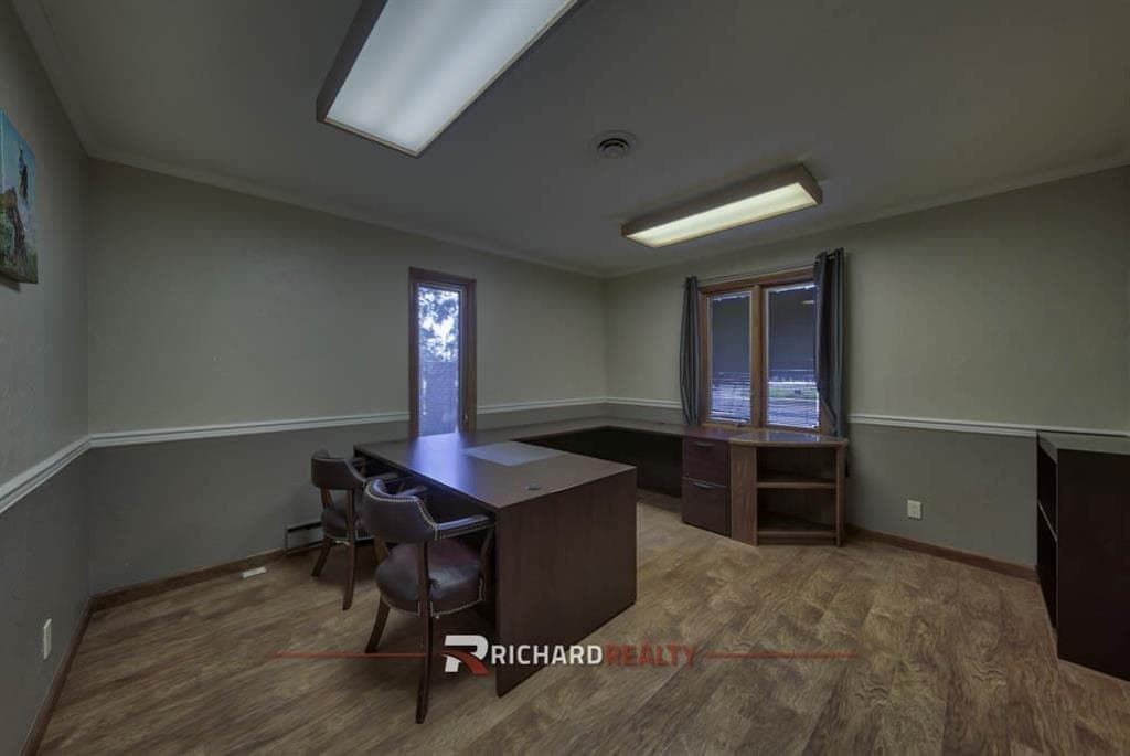 1015 Robertson Ave — photo 9 of 25